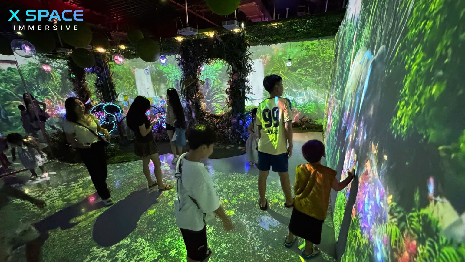 Experience X Space Immersive modern attraction in Hanoi