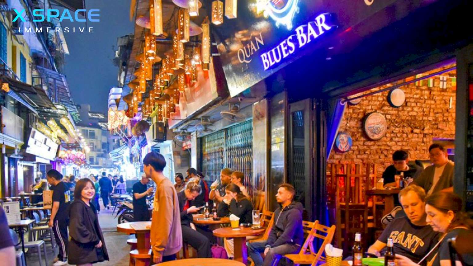 Hidden alleys and Ta Hien Beer Street in Hanoi Old Quarter